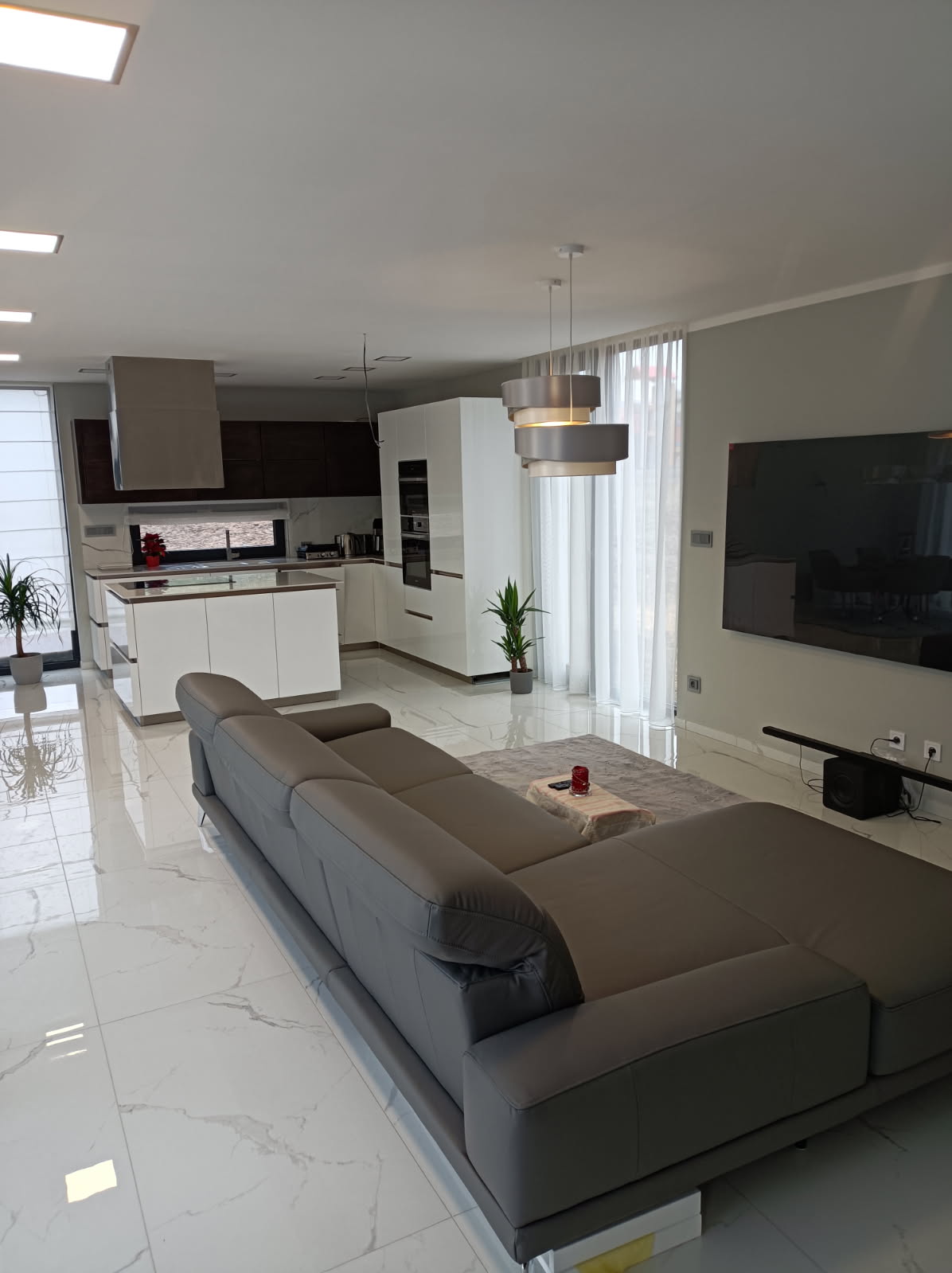 2787253925370699087 (1)