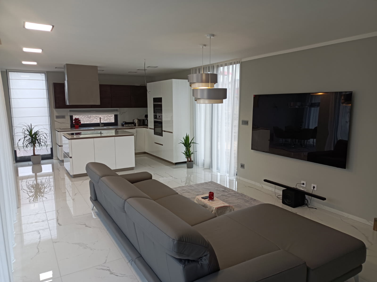 3131152291937989831 (1)